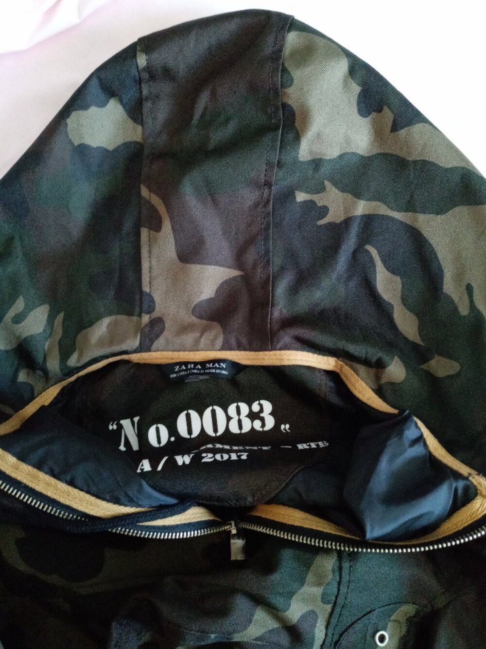 ZARA MENS HOODIE JACKET. BRAND NEW WITH TAGS. SIZE SMALL